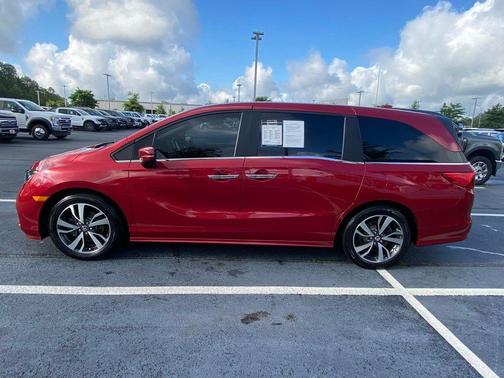 Radiant Red Metallic II 2024 Honda Odyssey Touring