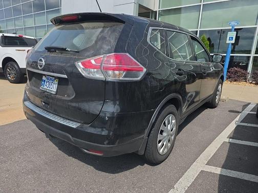 Magnetic Black 2016 Nissan Rogue S