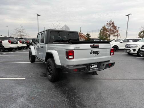 2023 Jeep Gladiator Sport