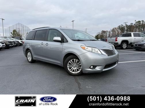 2017 Toyota Sienna XLE