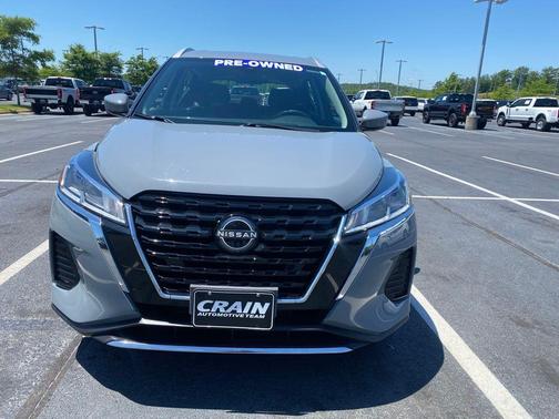 Boulder Gray Pearl 2022 Nissan Kicks SV