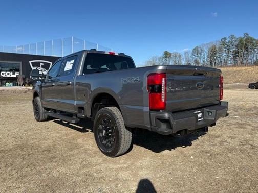 2025 Ford F-350 Lariat Super Duty
