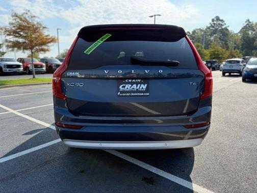 2022 Volvo XC90 T6 Momentum 7 Passenger