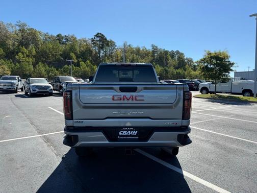 2024 GMC Sierra 2500 AT4