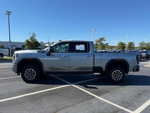 2024 GMC Sierra 2500 AT4