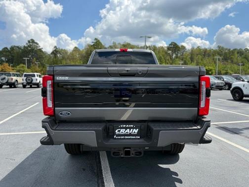 2025 Ford F-250 Platinum