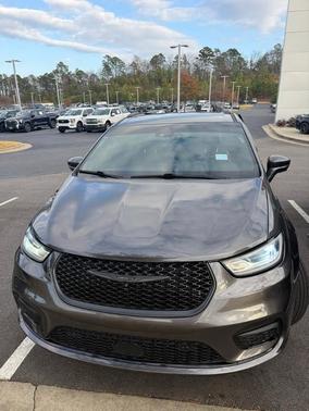 2021 Chrysler Pacifica Touring-L