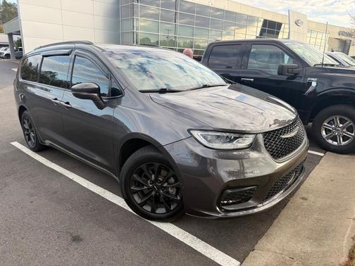 2021 Chrysler Pacifica Touring-L