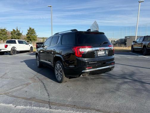 2021 GMC Acadia Denali