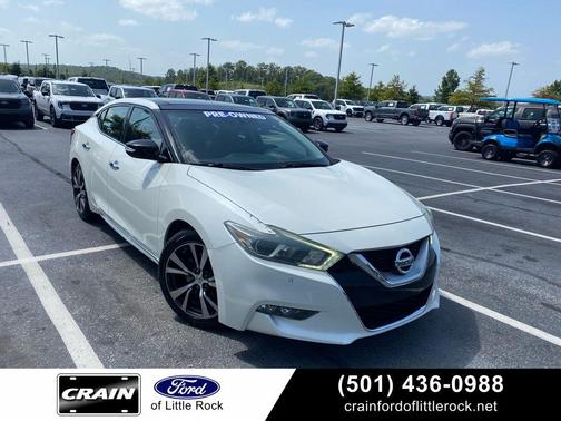 White 2017 Nissan Maxima 3.5 SL