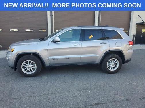 2019 Jeep Grand Cherokee Laredo 4x2