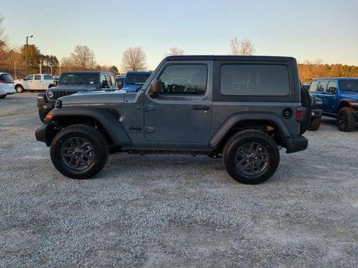 2025 Jeep Wrangler Sport