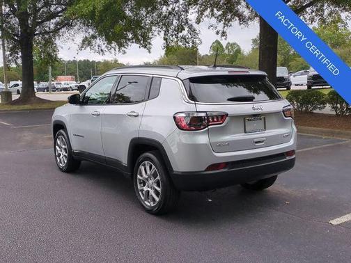 2024 Jeep Compass Latitude Lux FWD