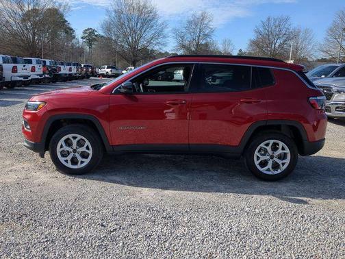 2025 Jeep Compass Latitude