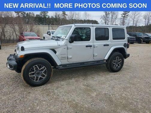 2024 Jeep Wrangler 4-Door Sahara 4x4