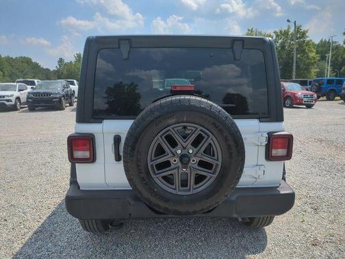 2024 Jeep Wrangler Sport RHD