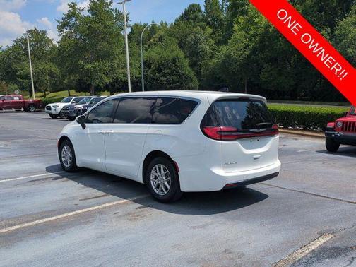 2023 Chrysler Pacifica Touring-L