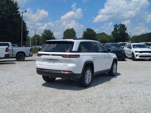2025 Jeep Grand Cherokee Laredo X