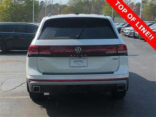 2024 Volkswagen Atlas 2.0T Peak Edition SEL