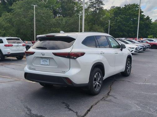 2024 Toyota Highlander XLE