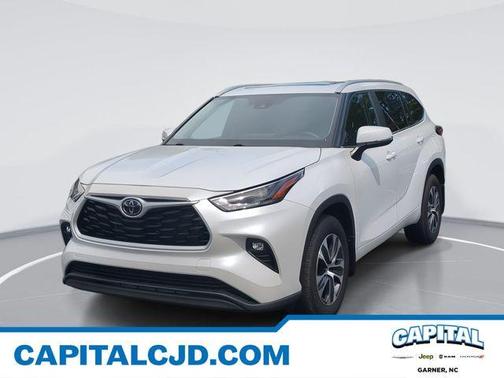 2024 Toyota Highlander XLE