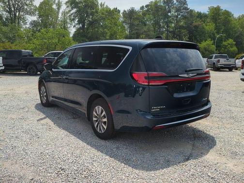 2025 Chrysler Pacifica Hybrid Select