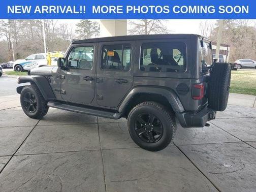 2022 Jeep Wrangler Unlimited Sahara Altitude 4x4