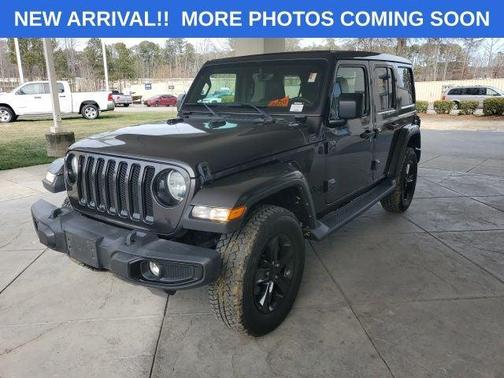 2022 Jeep Wrangler Unlimited Sahara Altitude 4x4