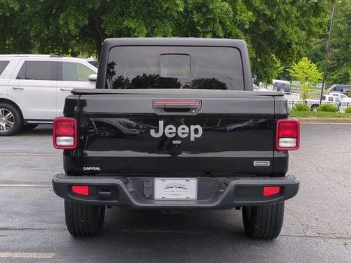 2022 Jeep Gladiator Overland
