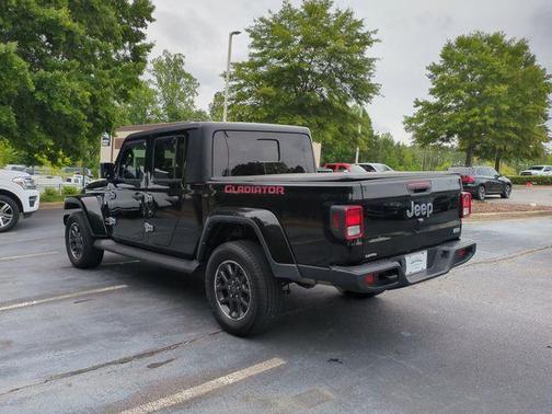 2022 Jeep Gladiator Overland