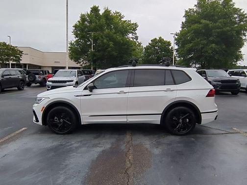 2023 Volkswagen Tiguan 2.0T SE R-Line Black