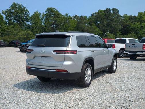 2025 Jeep Grand Cherokee L Laredo