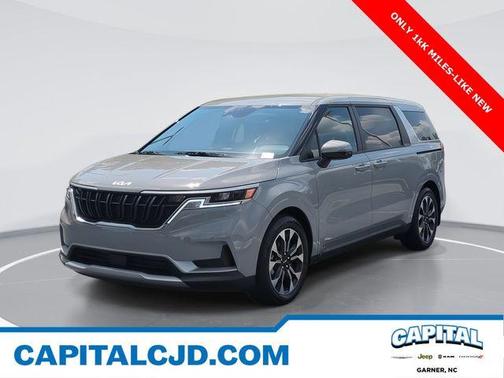 2024 Kia Carnival EX
