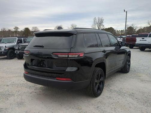 2025 Jeep Grand Cherokee L Laredo