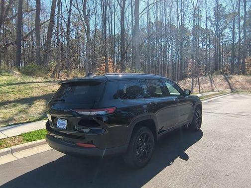 2025 Jeep Grand Cherokee L Laredo