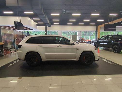 2021 Jeep Grand Cherokee Trackhawk