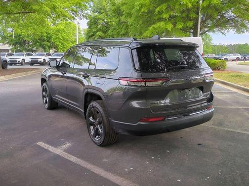 2025 Jeep Grand Cherokee L Laredo