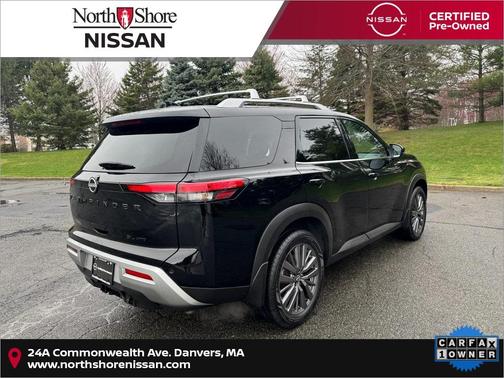 2024 Nissan Pathfinder SL