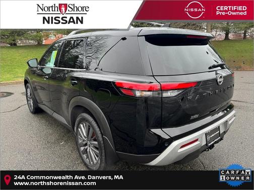 2024 Nissan Pathfinder SL
