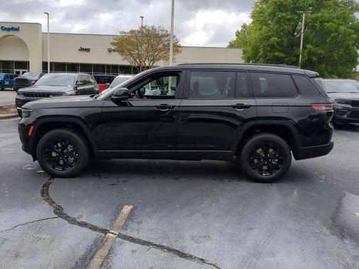2025 Jeep Grand Cherokee L Laredo