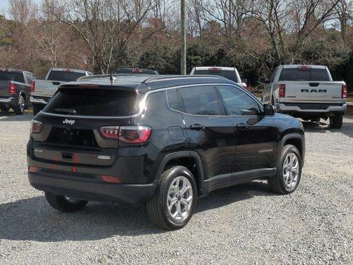 2025 Jeep Compass Latitude