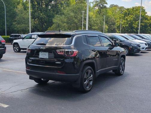 2022 Jeep Compass Latitude Lux