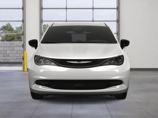 2025 Chrysler Voyager LX