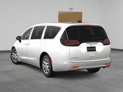 2025 Chrysler Voyager LX