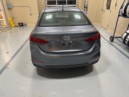 2020 Hyundai Accent SE