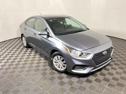 2020 Hyundai Accent SE