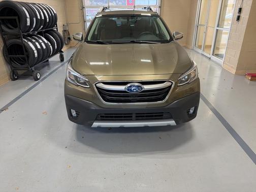 2022 Subaru Outback Touring XT