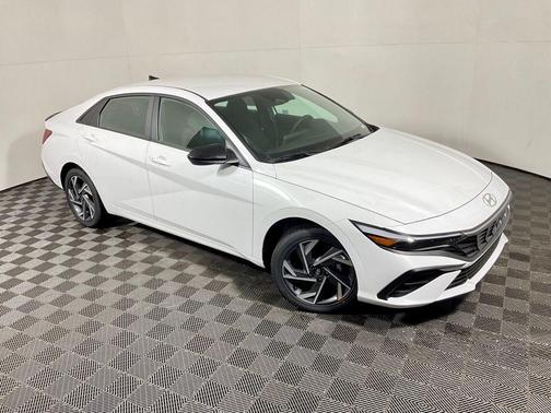 2025 Hyundai ELANTRA HEV SEL Sport