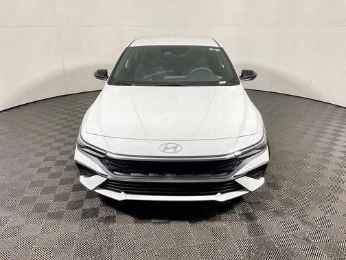 2025 Hyundai ELANTRA HEV SEL Sport