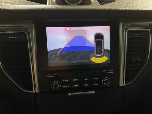 2018 Porsche Macan Base